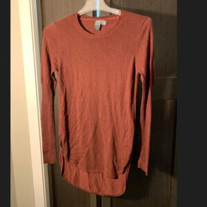 Quinn burgundy sweater